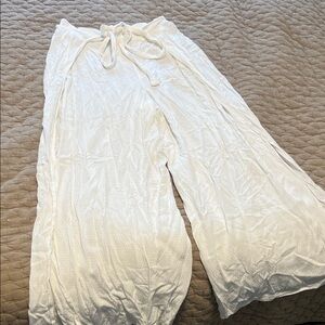 Love Stitch Textured White Linen Pants